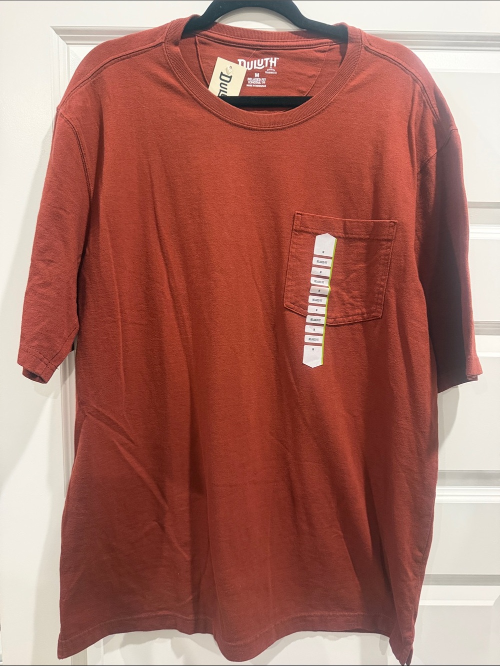 Duluth Trading Co Men’s Rust-Red Short Sleeve Pocket Tee